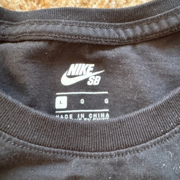 Women’s Nike SB Just Do It Black Ducktail Longsleeve Shirt Size Large - Picture 2 of 6